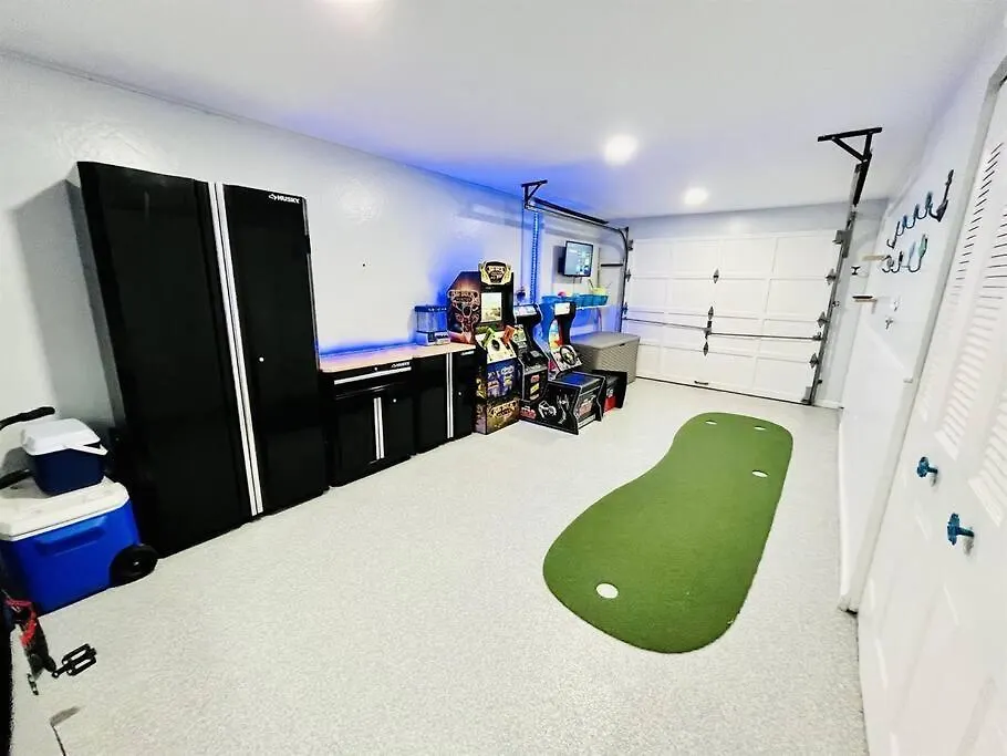 Canal With Your Own Arcade!