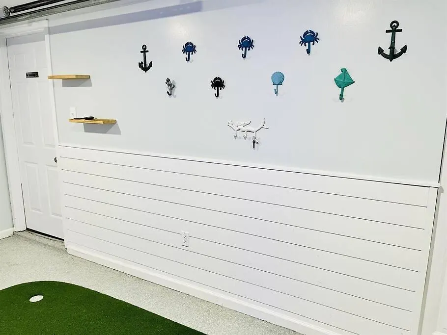 Canal With Your Own Arcade! Holiday home Ocean City