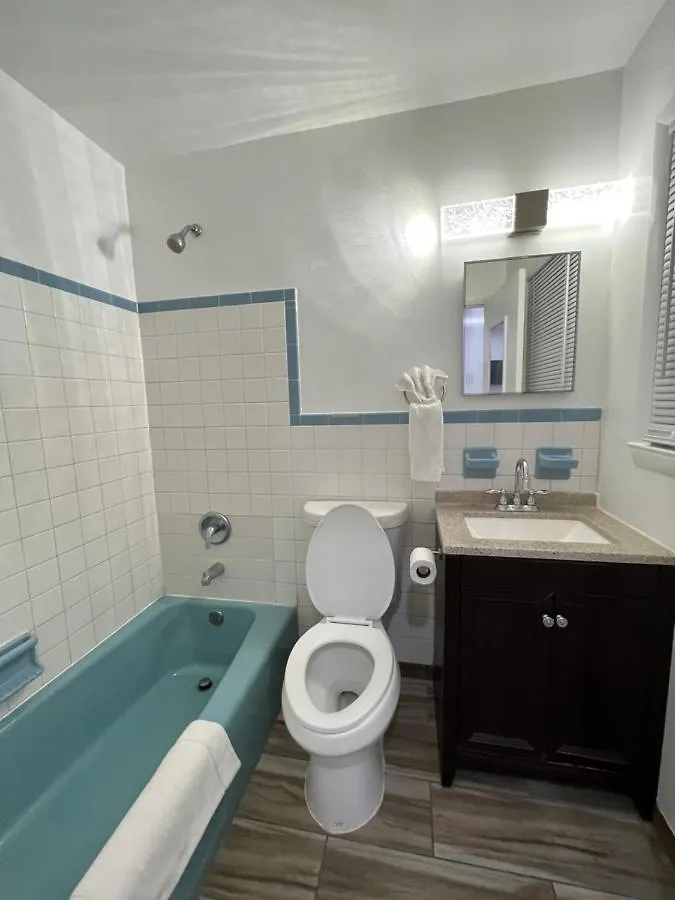 Crystal Sands Apartment *