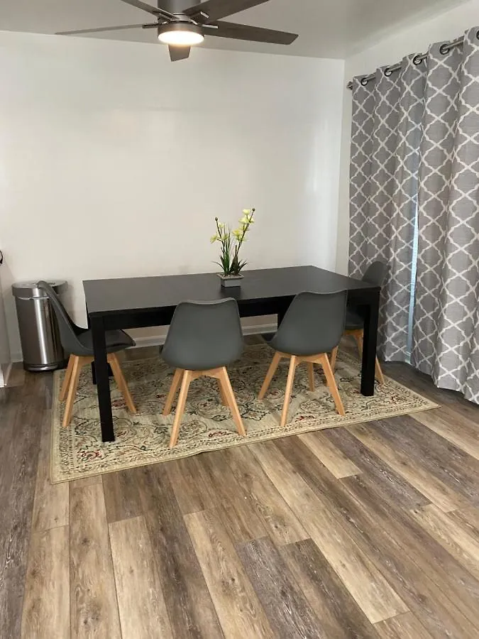Crystal Sands Apartment *