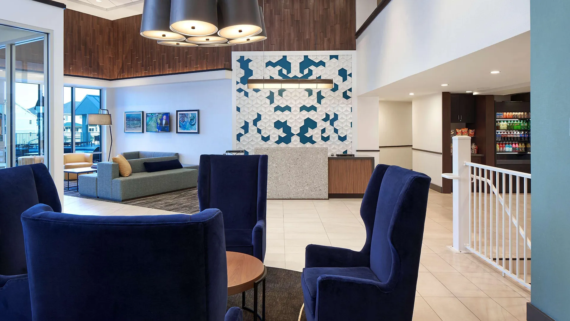 מלון Hyatt Place Ocean Oceanfront 3*