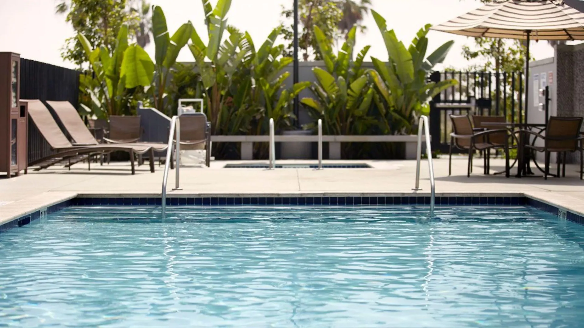 מלון Hyatt Place Ocean Oceanfront