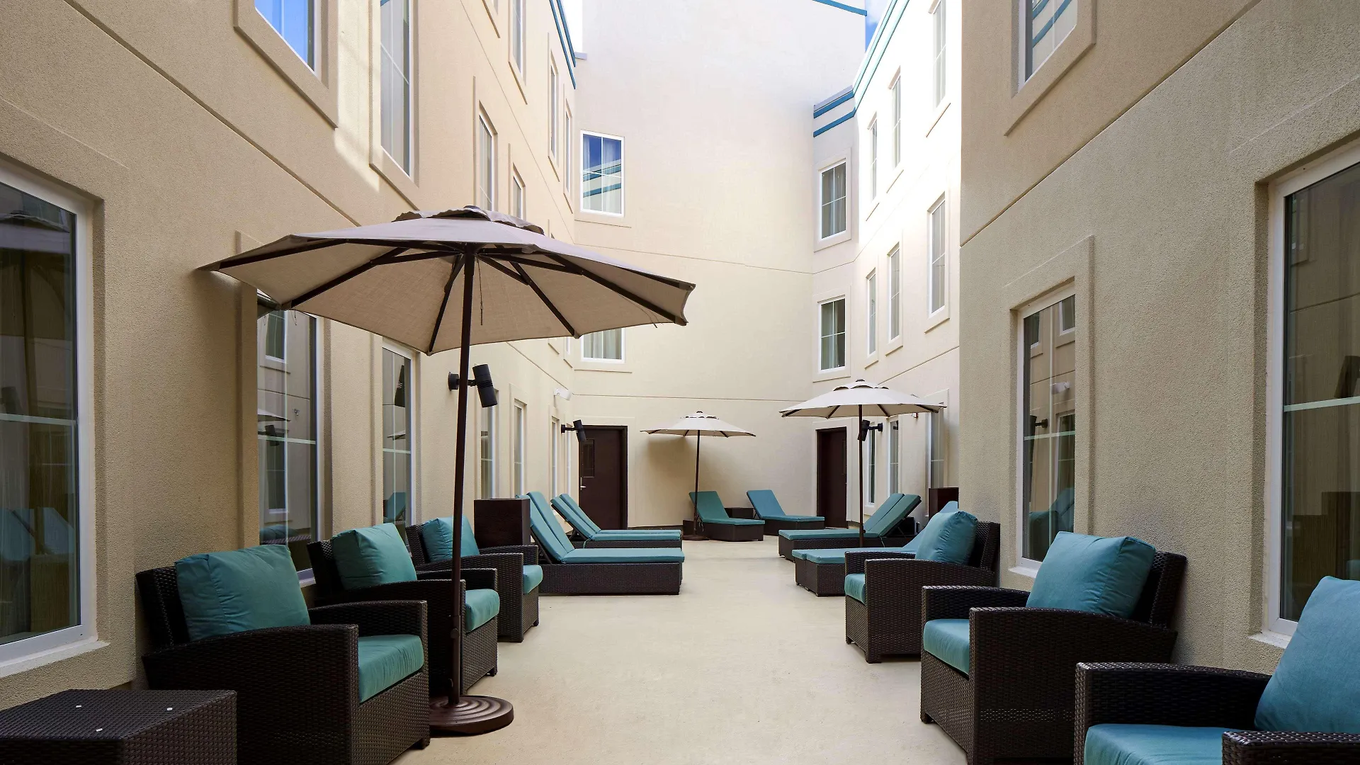Hyatt Place Ocean Oceanfront מלון 3*
