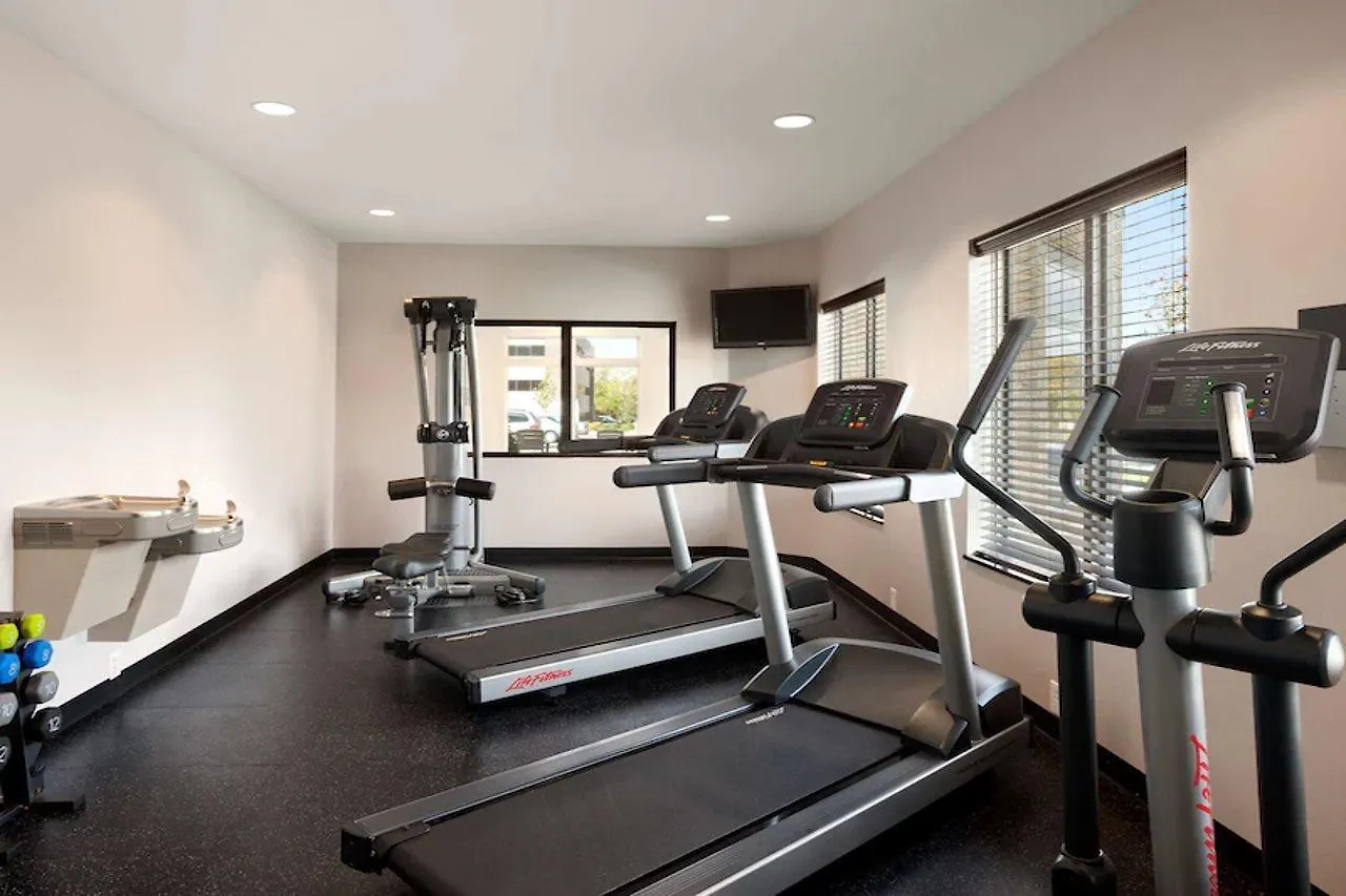 Otel Country & By Radisson Ocean Ocean City