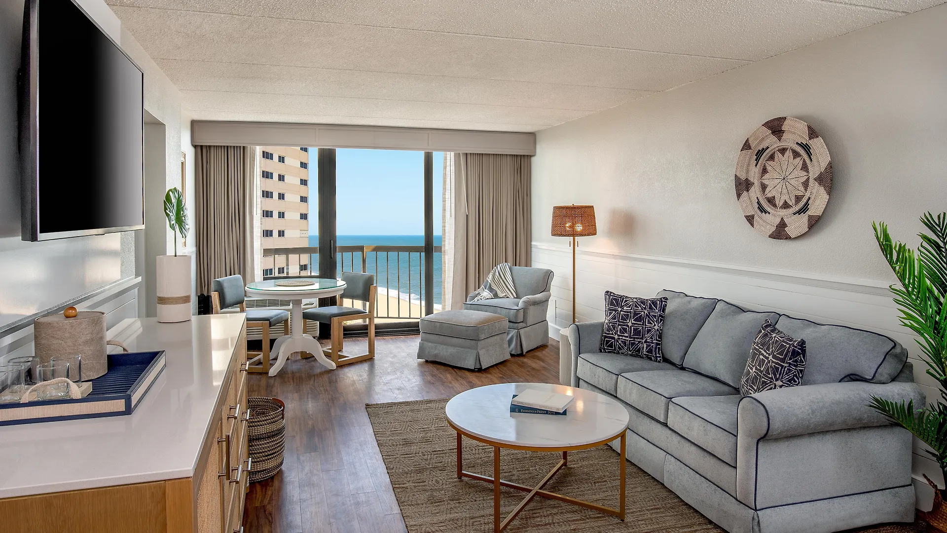 Ashore & Club Hotel 3*