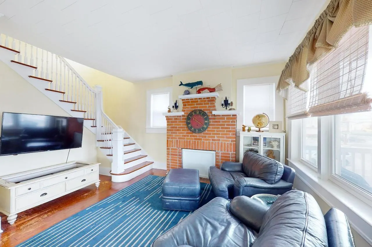 Entire House 12 Street Oceanblock Holiday home *