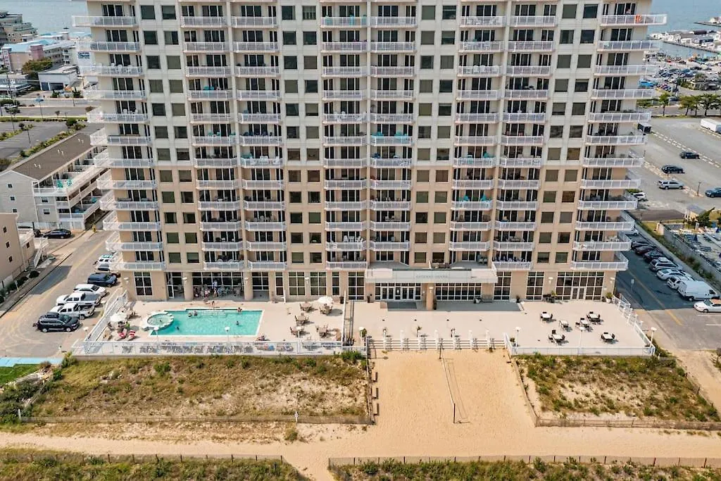 Gateway Grand - Huge With Outdoor Veranda And Pools Apartment Ocean City