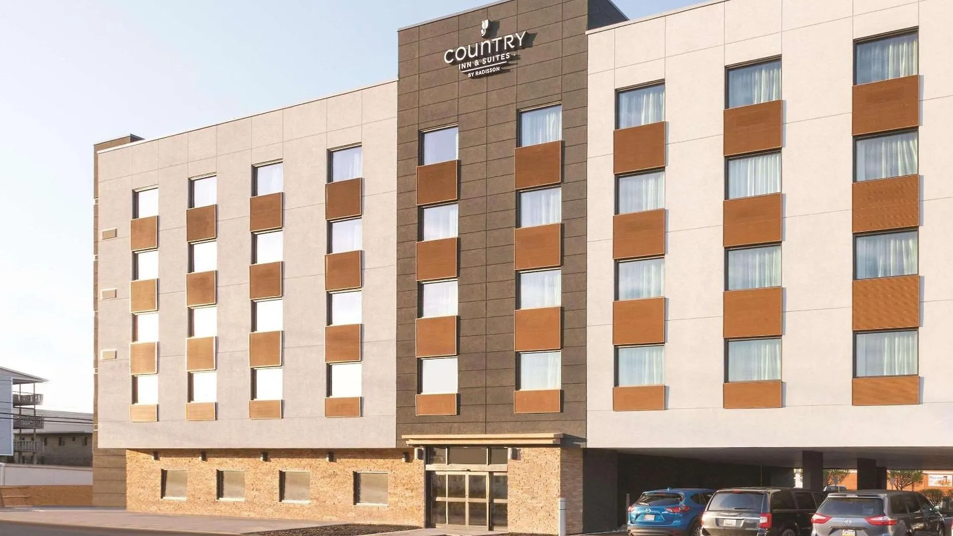 Country & By Radisson Ocean Otel