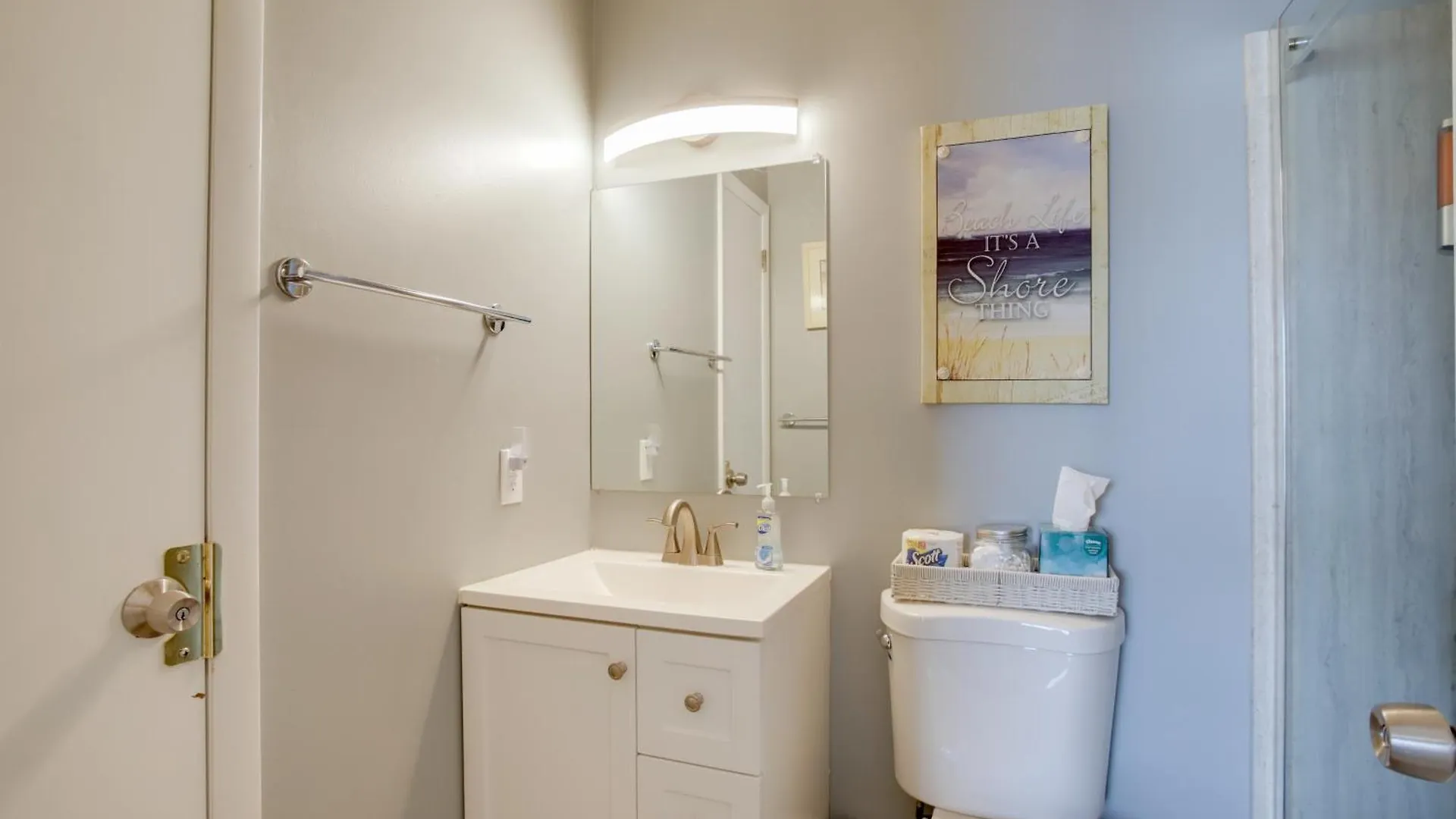 Remodeled Ocean Getaway With Harbor Views! Holiday home *