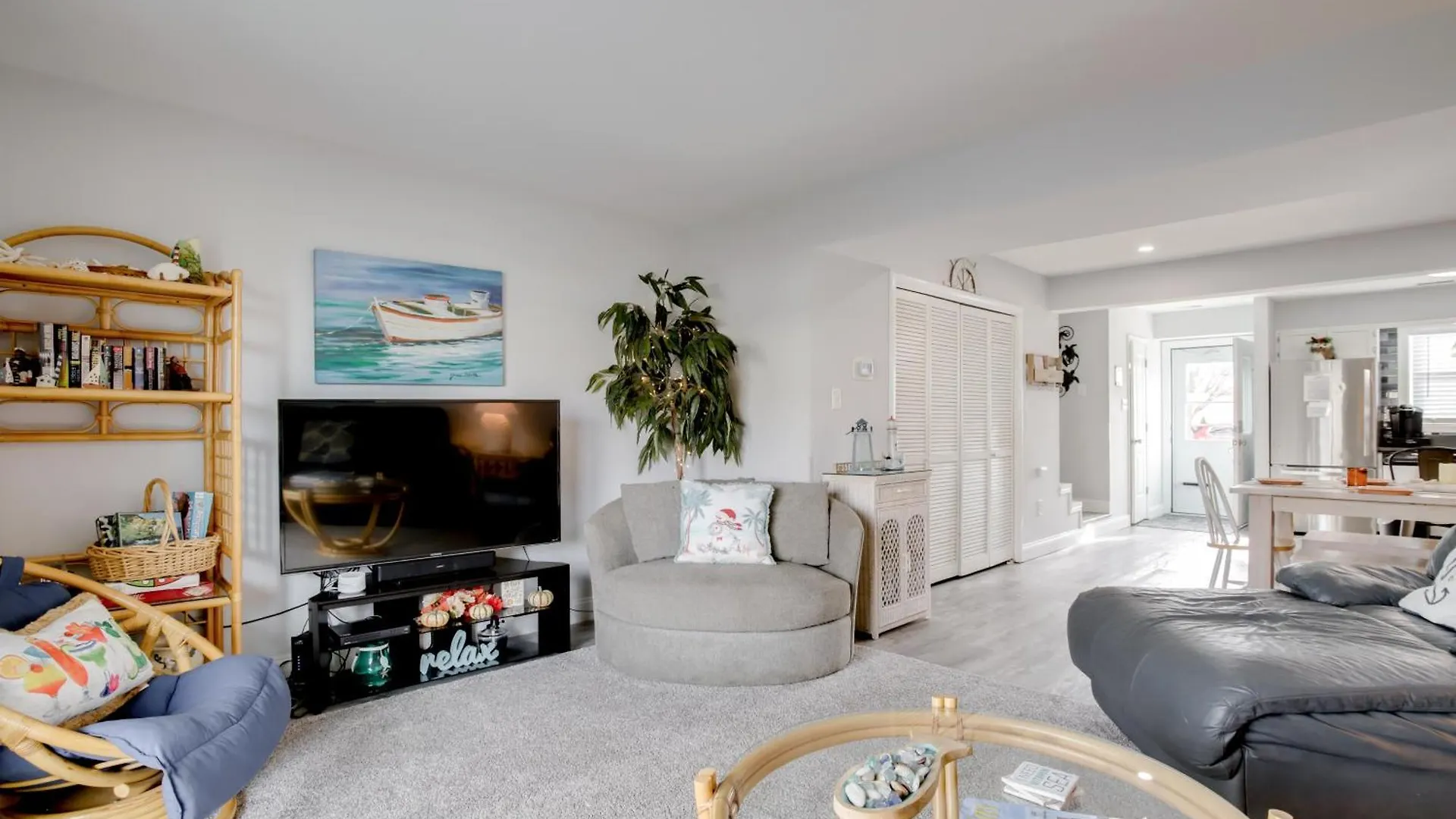 Remodeled Ocean Getaway With Harbor Views!
