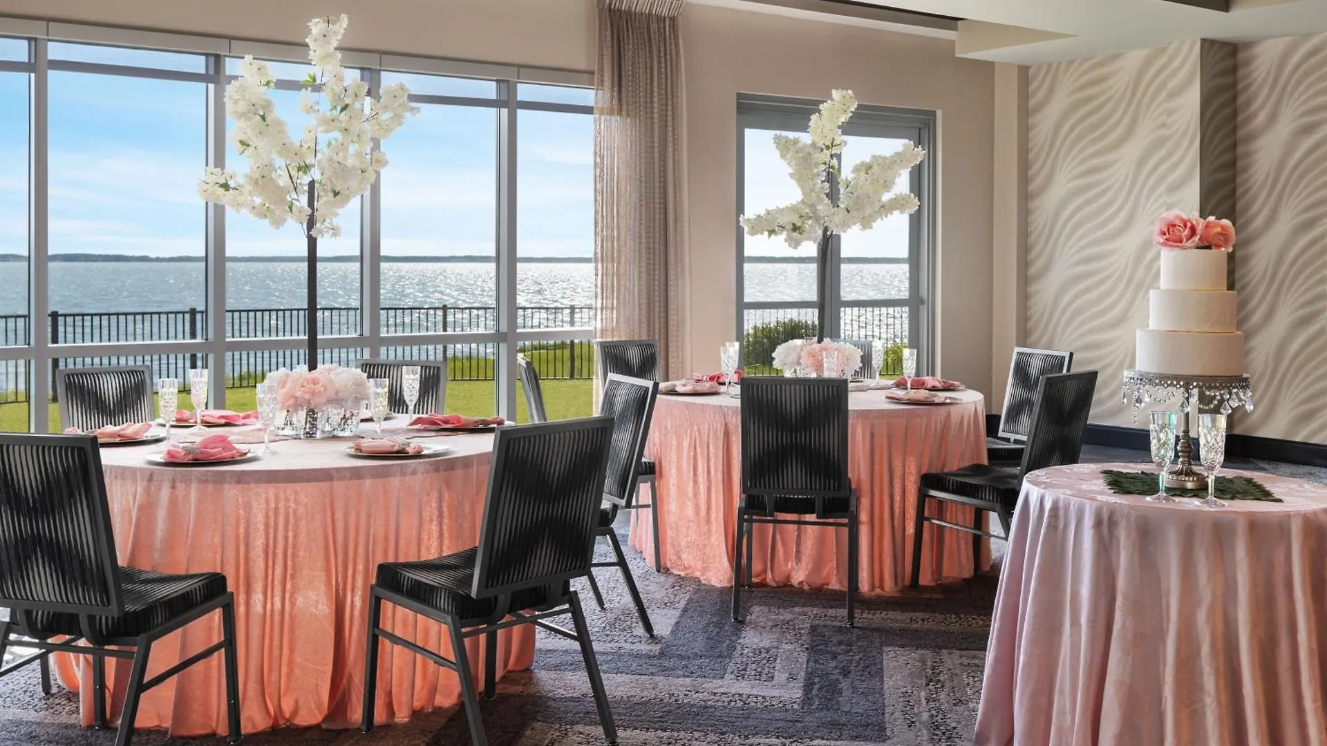 Hotel Aloft Ocean 3*