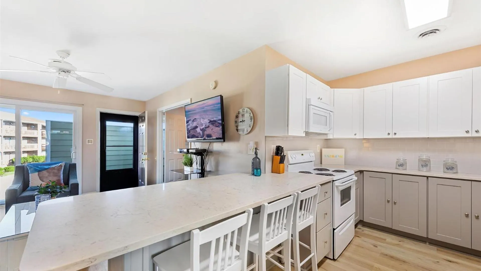 Lighthouse Point Villas *