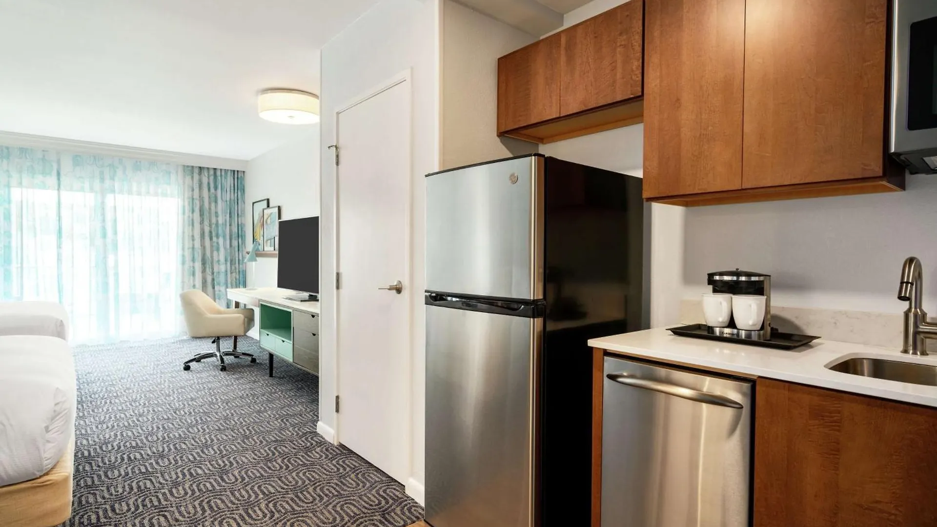 Doubletree By Hilton Ocean Oceanfront Hotel