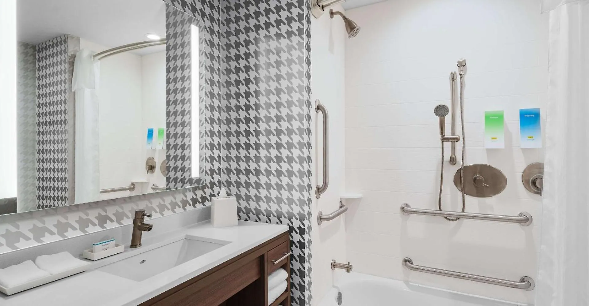 Hotel Home2 By Hilton Ocean Bayside 3*
