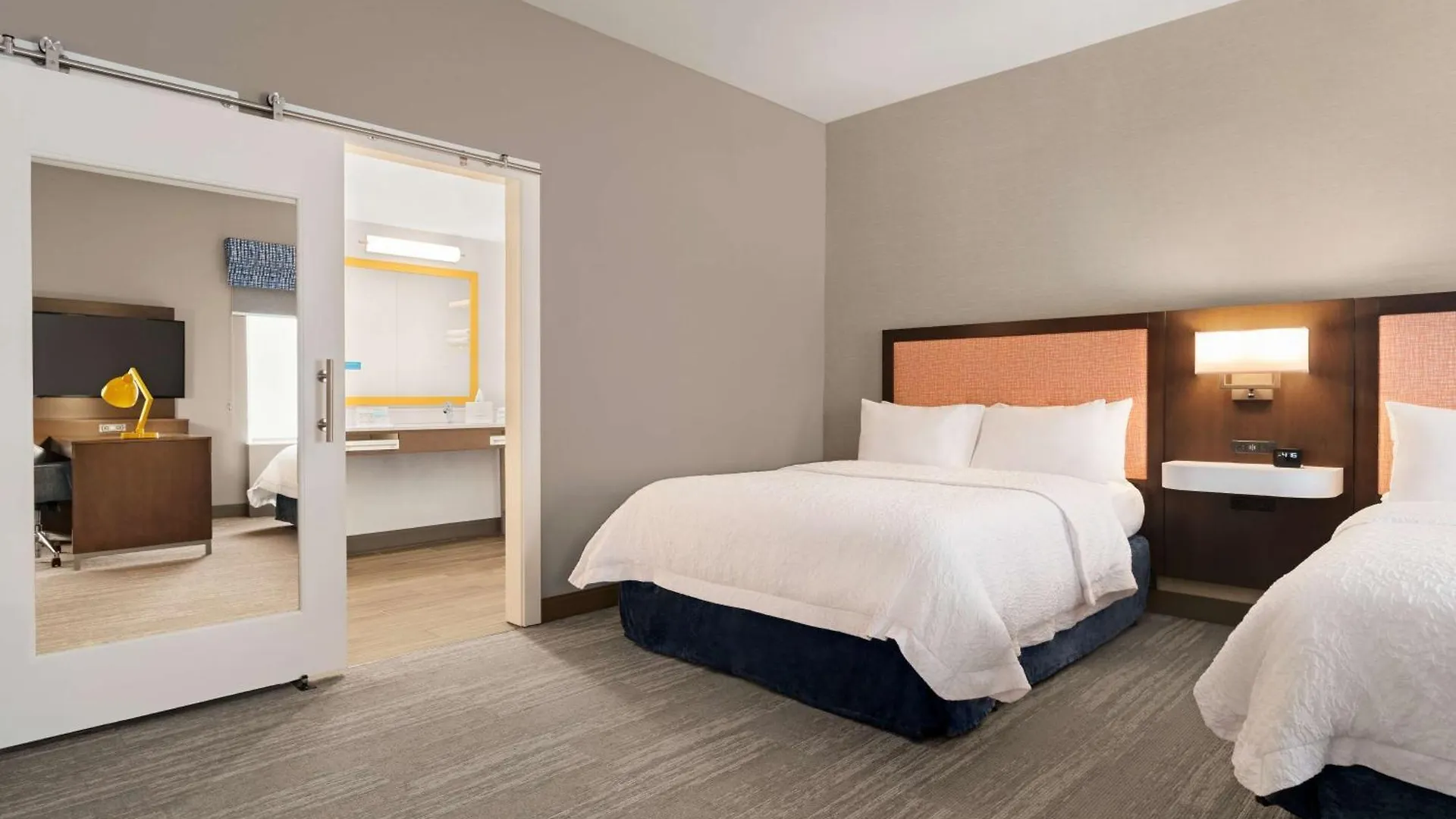 Hampton & Ocean West 3*