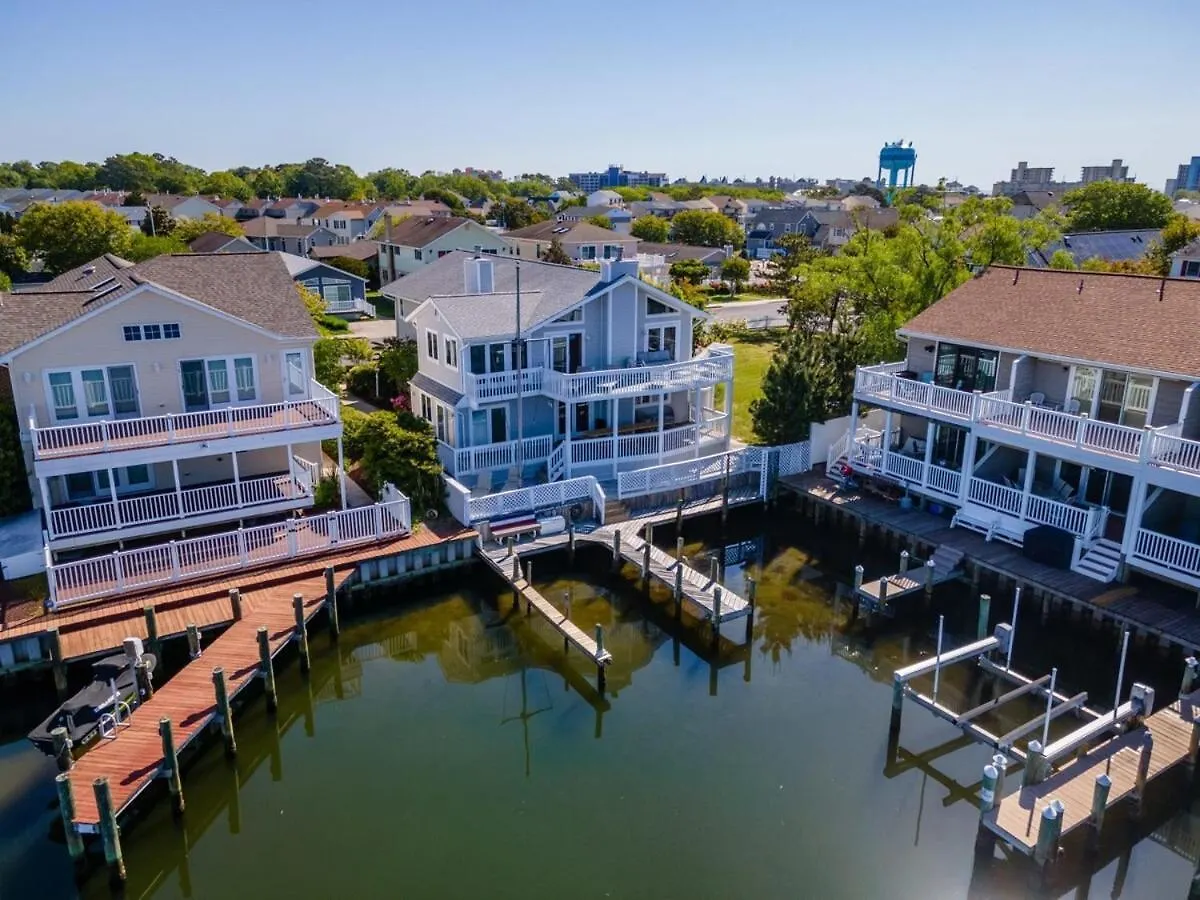 Holiday home Luxury Waterfront Dock Game Sunset Views Ocean City