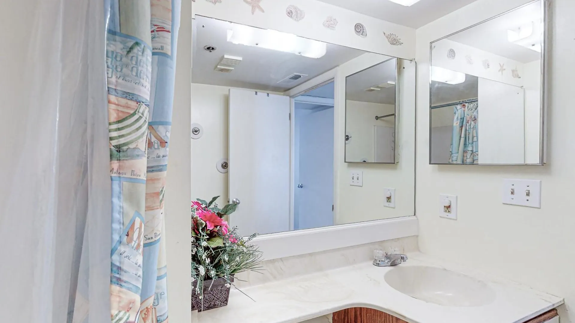 Pointe On The Bay Apartment