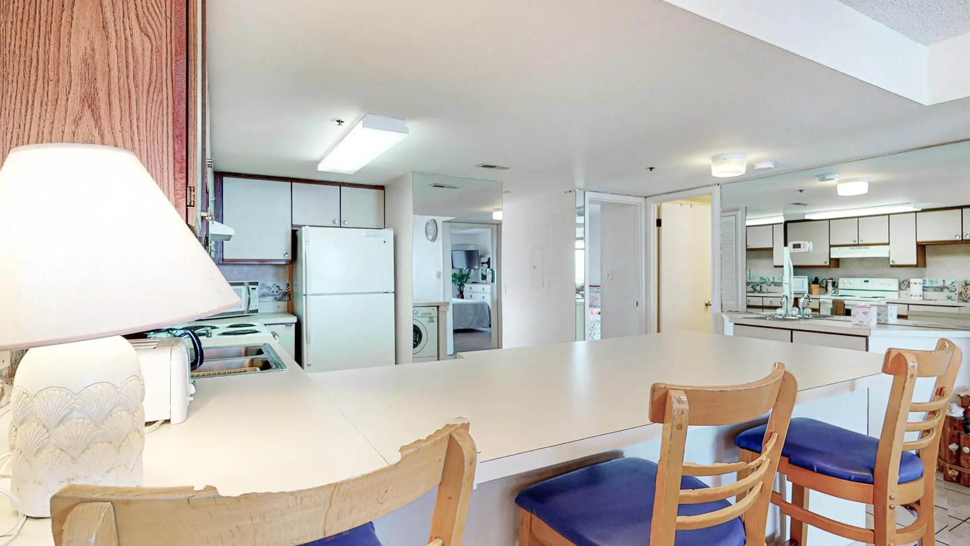 Pointe On The Bay Apartment *