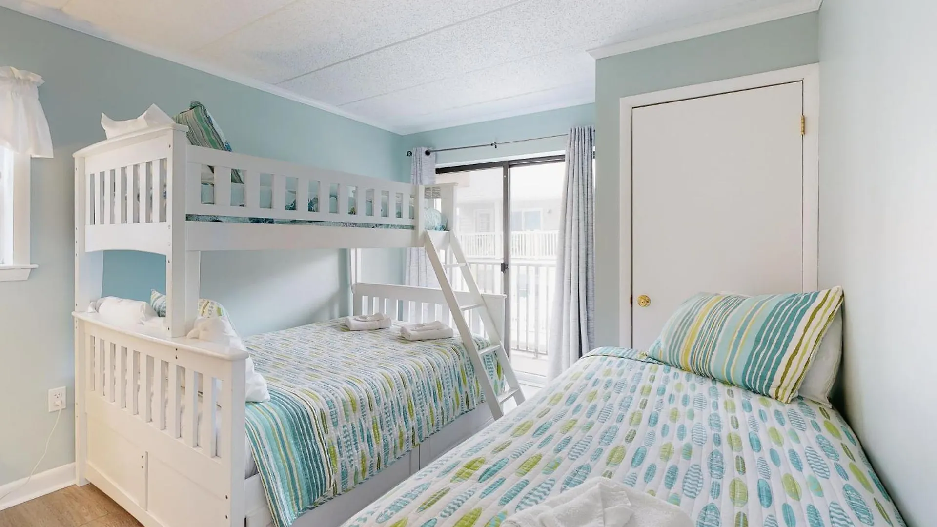 Misty Sea Apartment