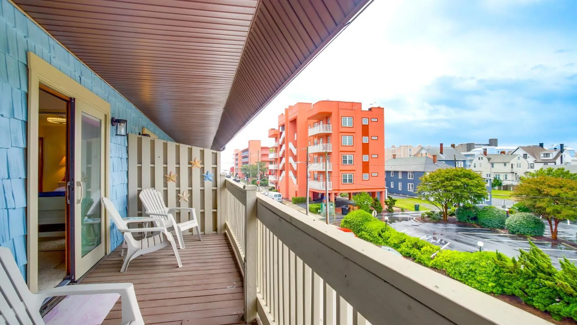 Ocean Getaway, Steps To The Boardwalk! * Ocean City