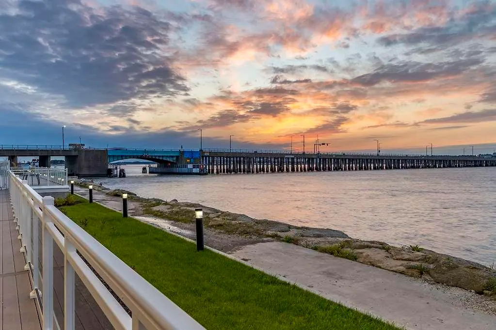 Cambria Ocean - Bayfront Ocean City