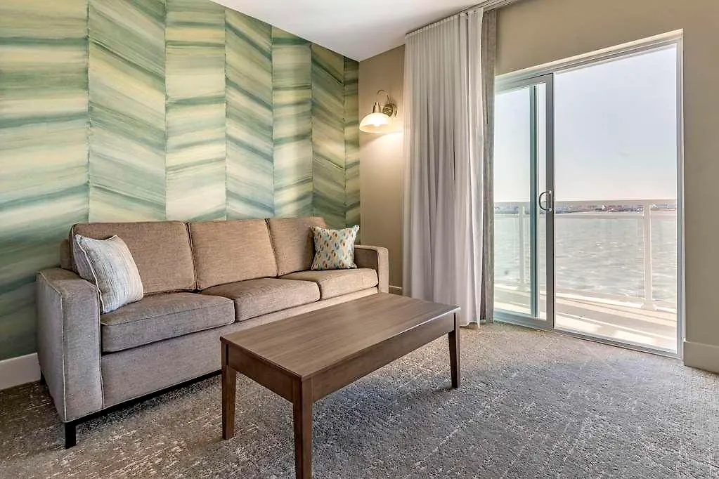 Otel Cambria Ocean - Bayfront