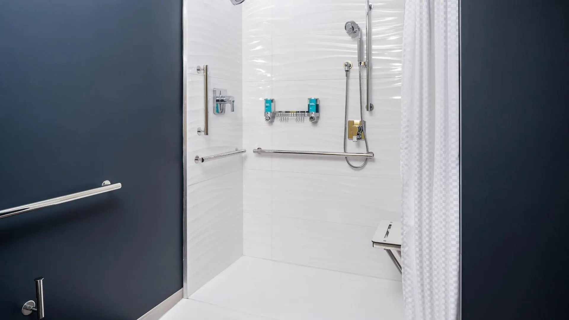 Hotel Aloft Ocean 3*