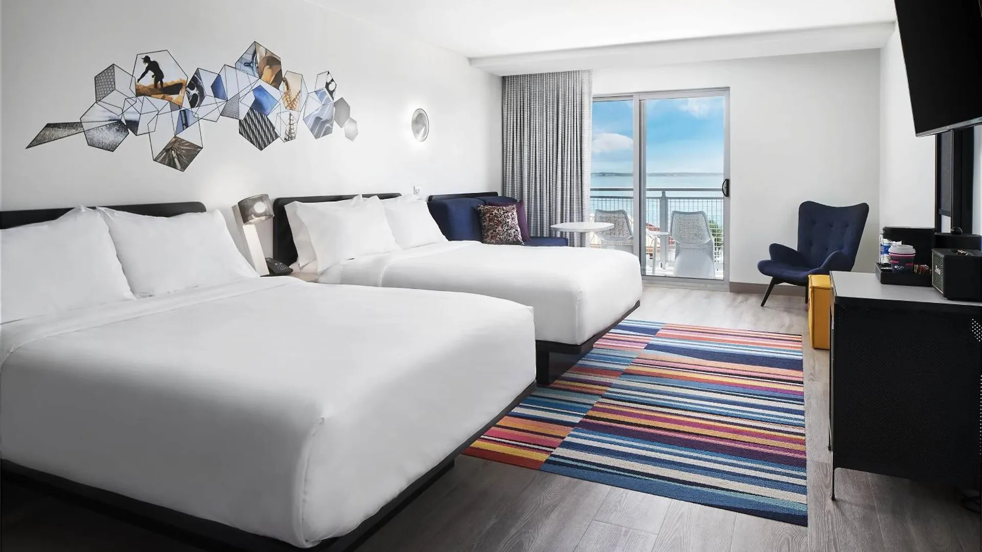 Aloft Ocean Hotel 3*
