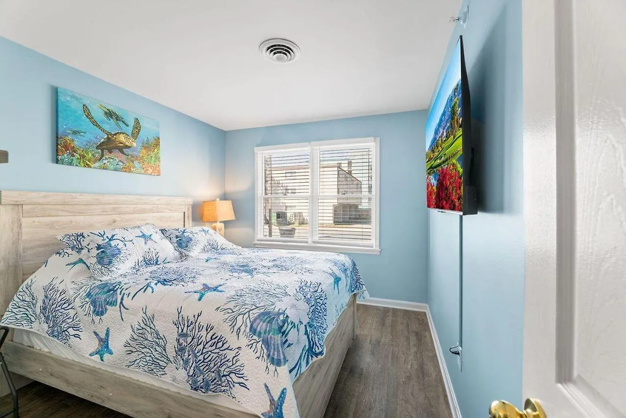 The Barracuda 4 Steps To The 2br Sleeps 6