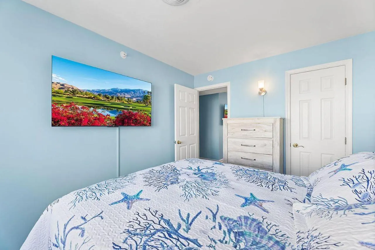 The Barracuda 4 Steps To The 2br Sleeps 6 Apartment