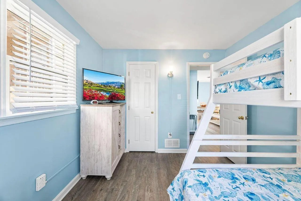 The Barracuda 4 Steps To The 2br Sleeps 6 *