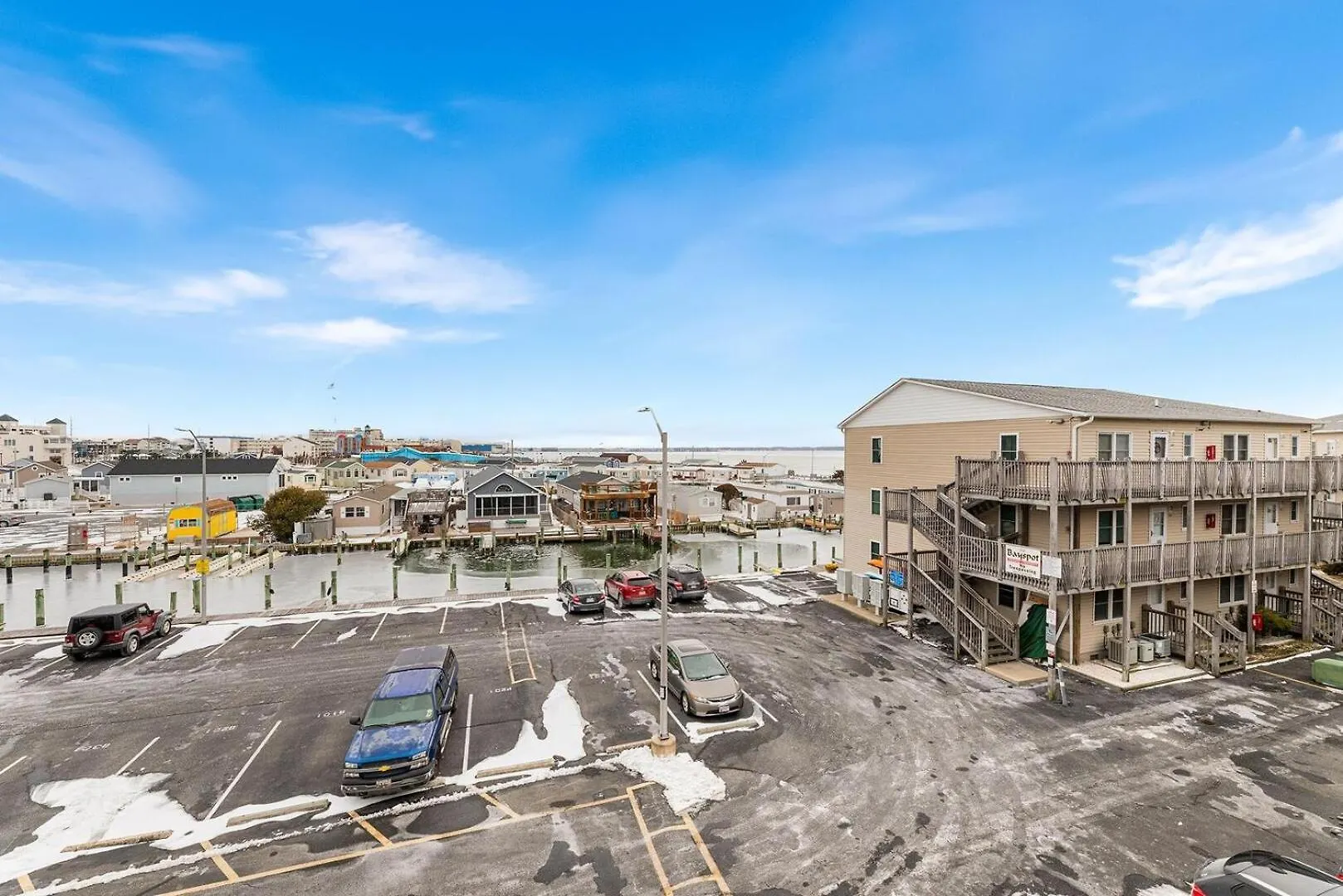 Bay Spot K301 Apartment *
