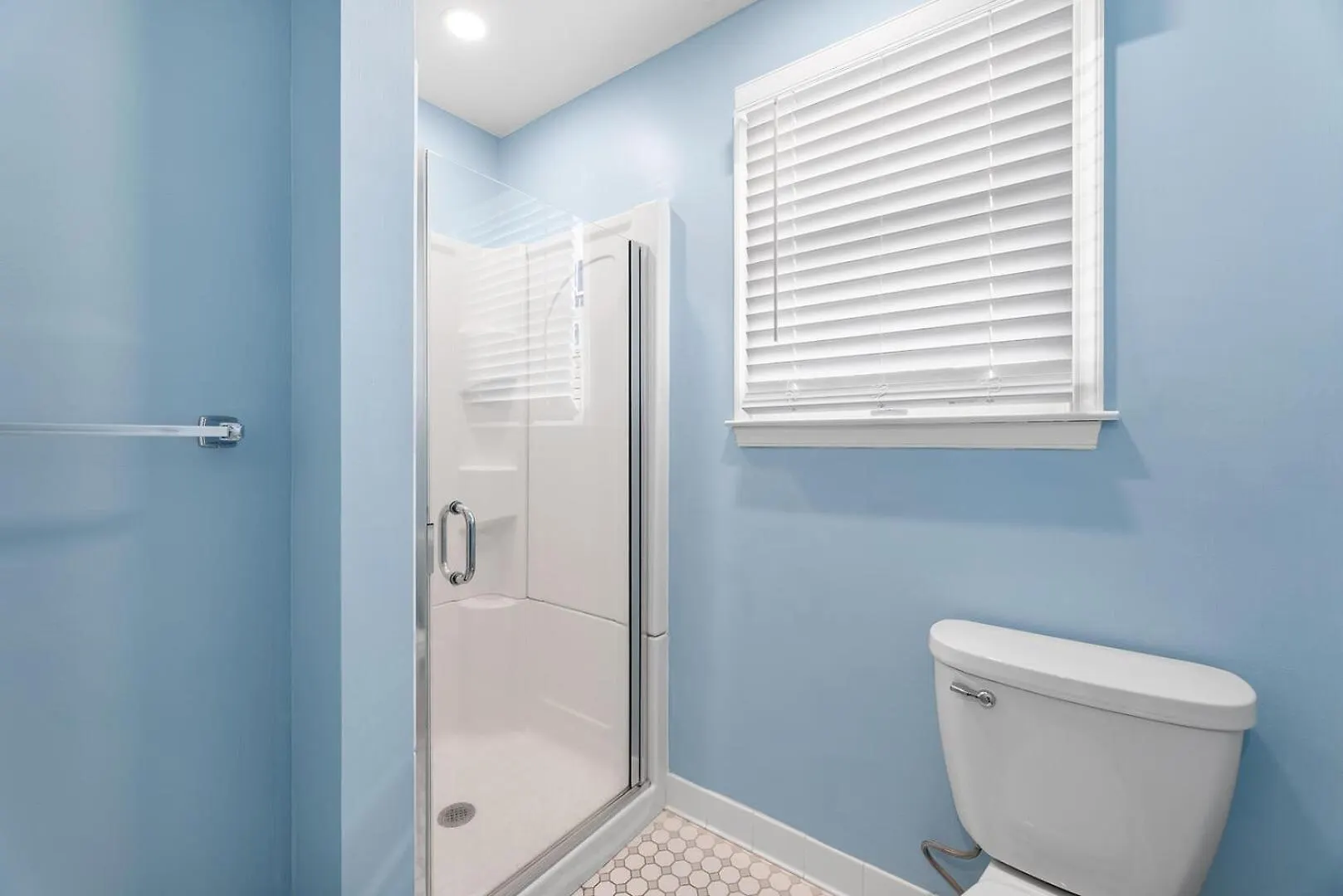 The Barracuda 2 Steps To The 2br Sleeps 6 Apartment