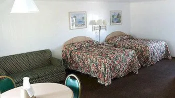 Motel Crystal Sands 2*