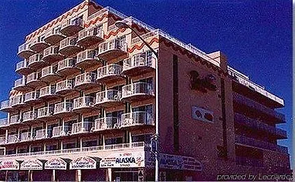 Paradise Plaza 3*