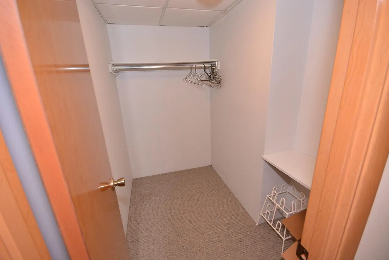 Bluewater East 603 N Apartman *