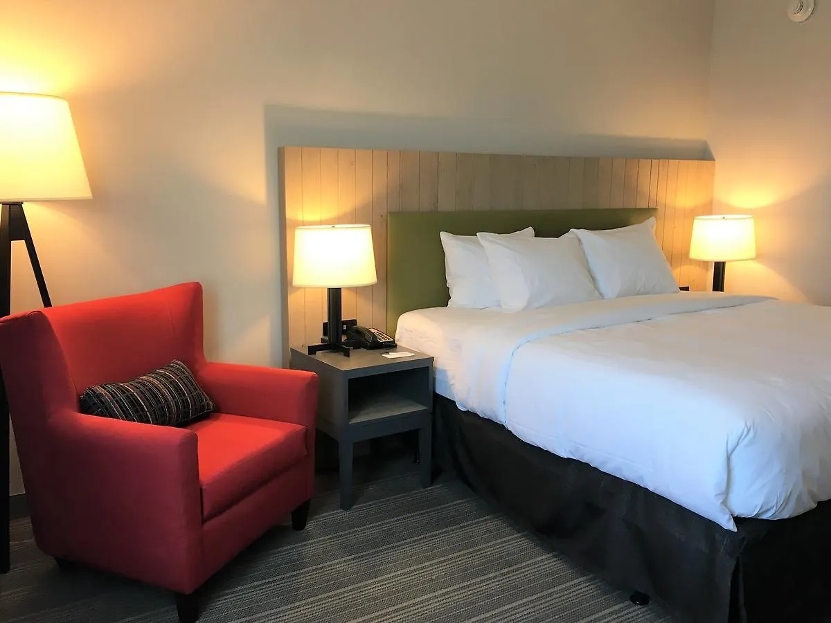 Otel Country & By Radisson Ocean 4*