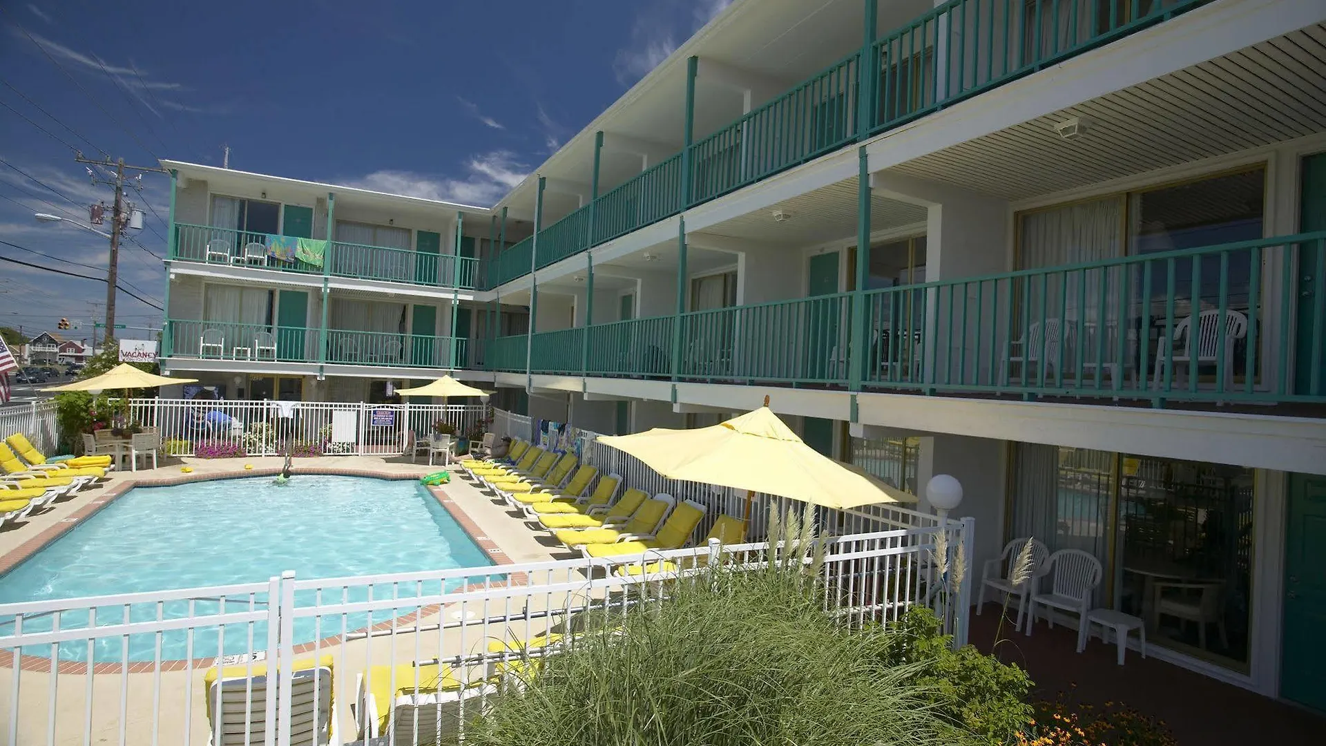 Shangri-la Motel