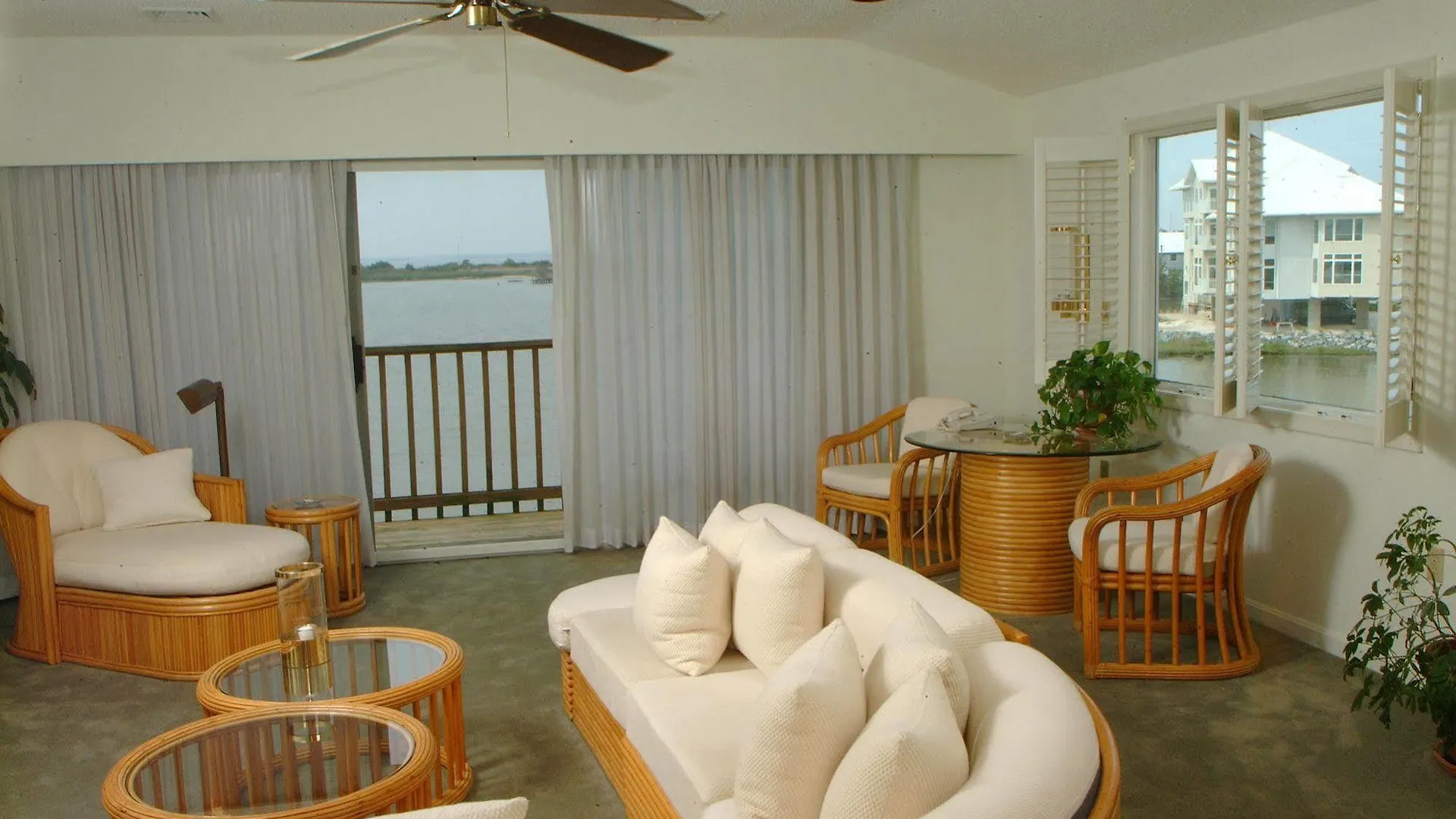 Lighthouse Club Hotel 3*