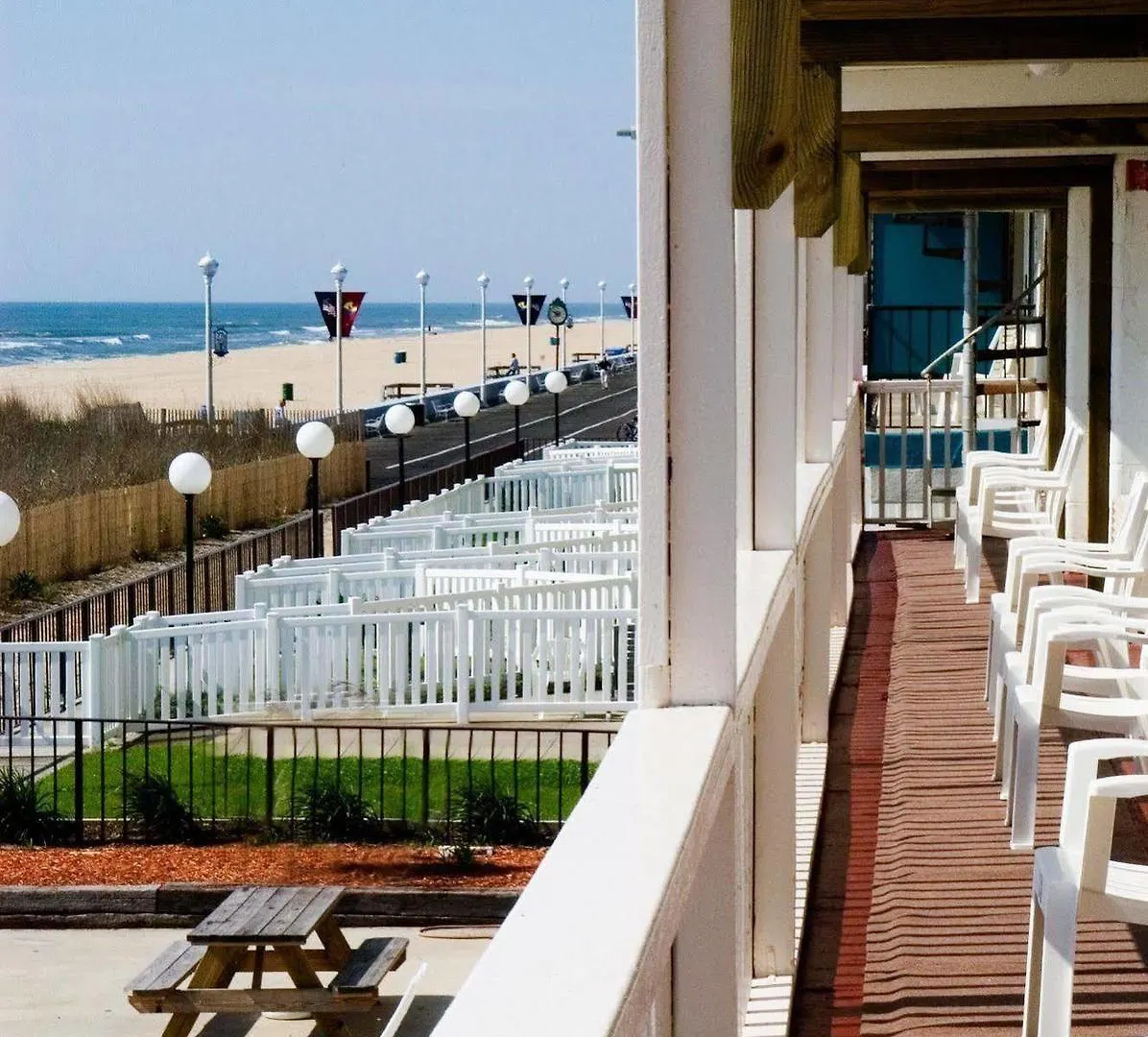 Seabonay Oceanfront Motel 2*
