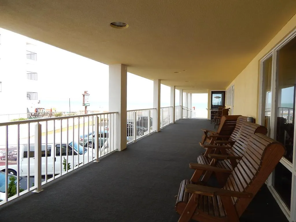 Hotel Howard Johnson Plaza By Wyndham Ocean Oceanfront 3*