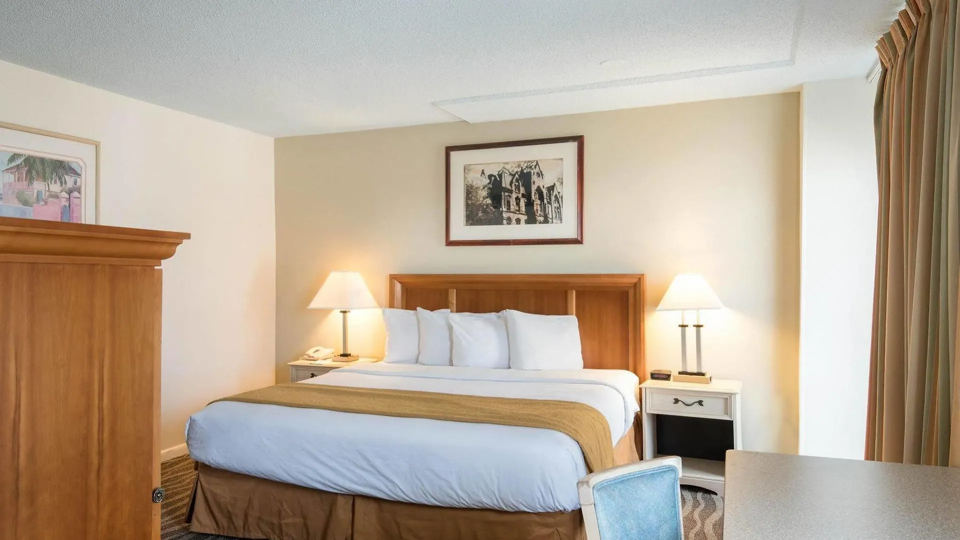 Doubletree By Hilton Ocean Oceanfront Hotel
