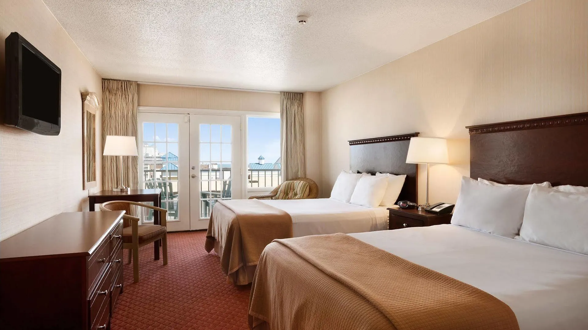 Howard Johnson Plaza By Wyndham Ocean Oceanfront