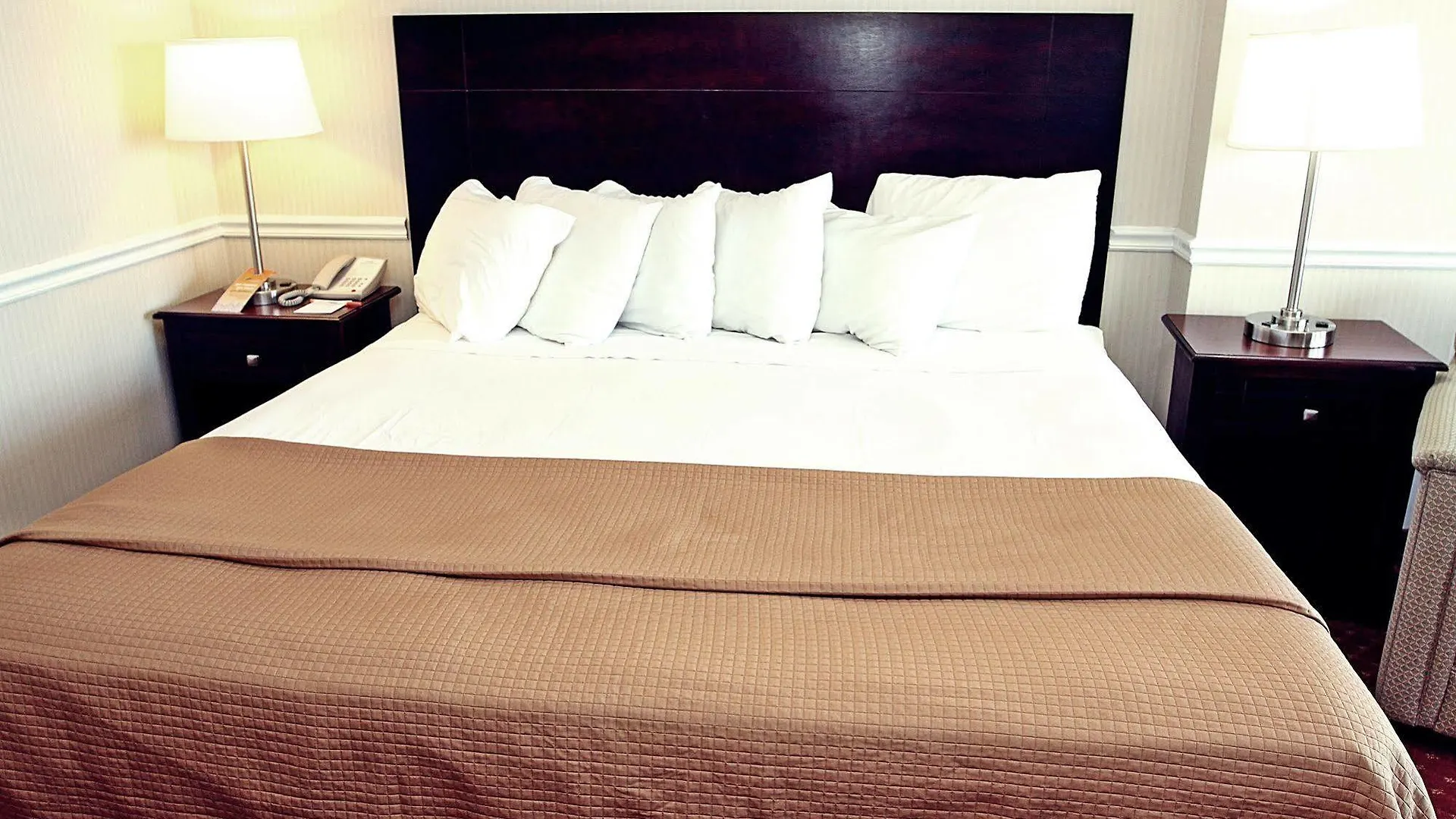 Howard Johnson Plaza By Wyndham Ocean Oceanfront Ocean City