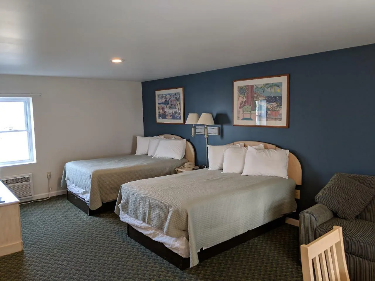 Motel Crystal Sands 2*
