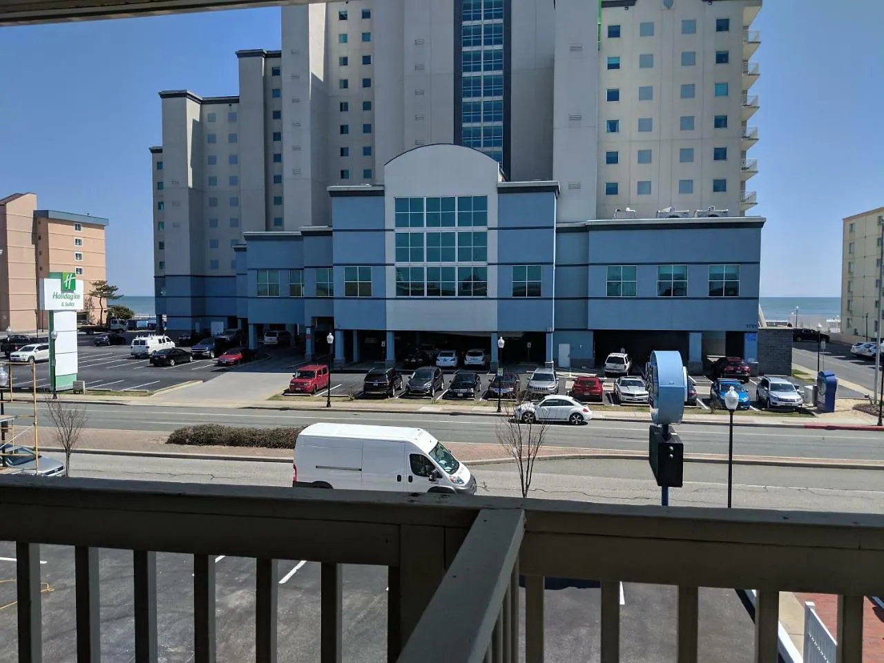 Motel Crystal Sands 2*