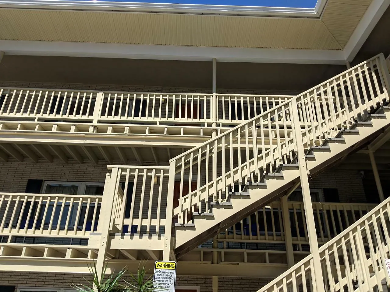 Motel Crystal Sands 2*