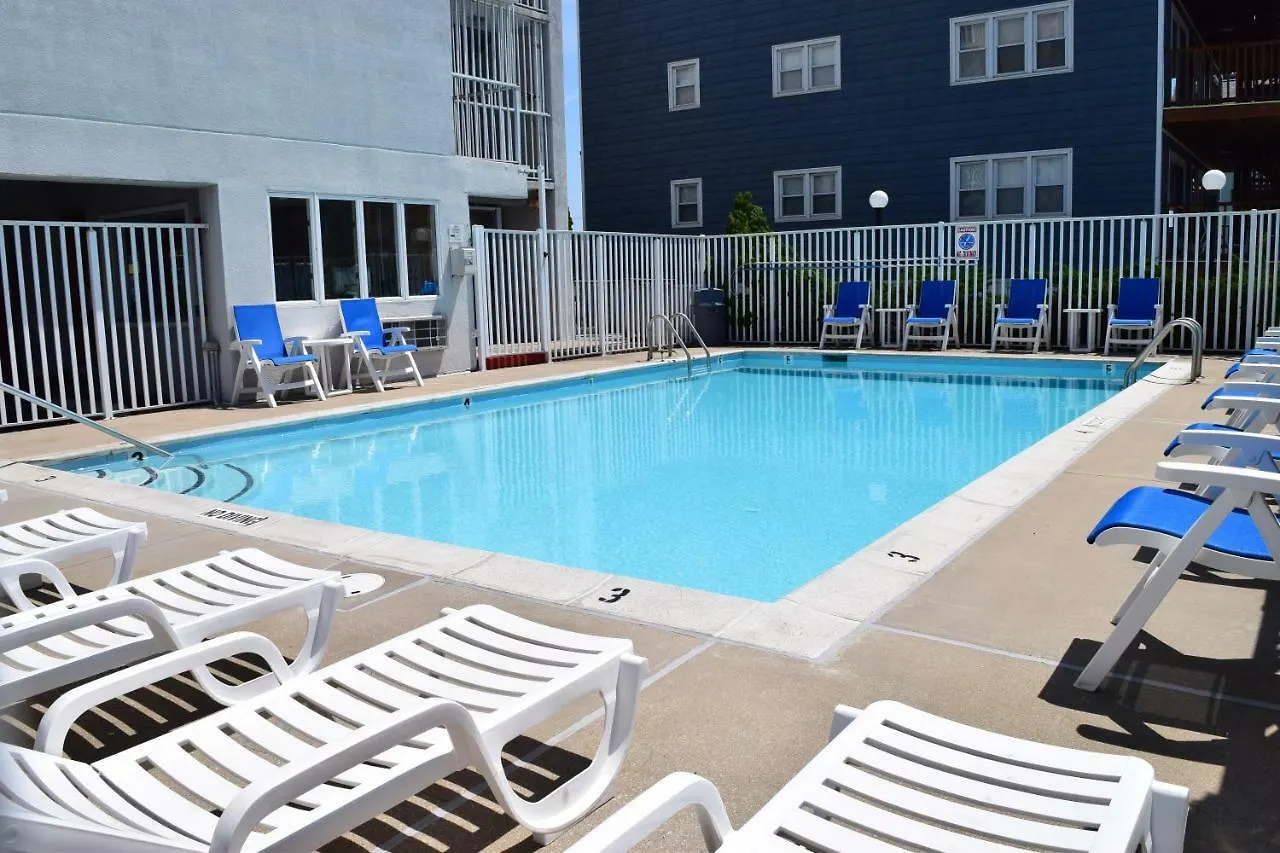 Beachcomber Motel *