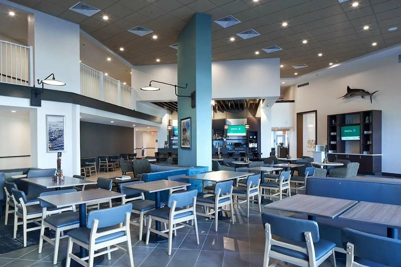 Hyatt Place Ocean Oceanfront מלון